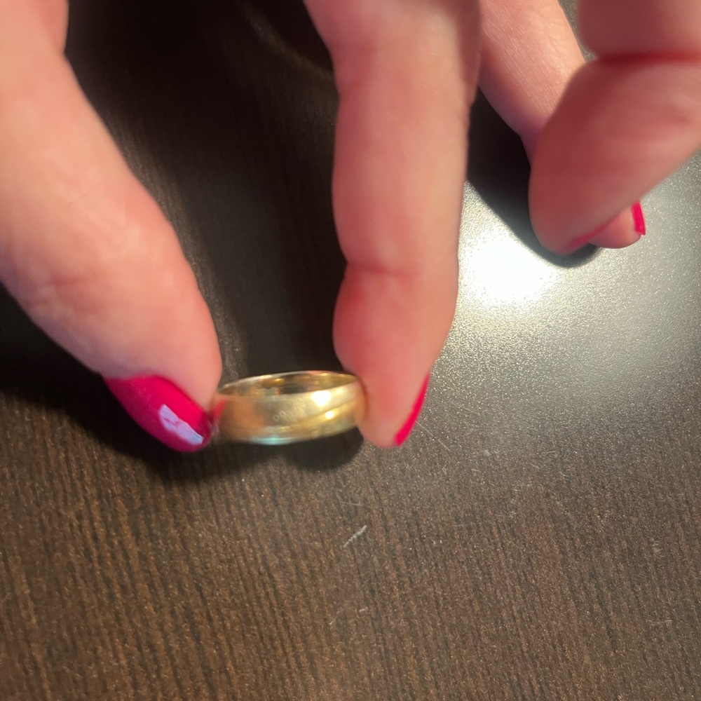 Ring 14k gold band size 8